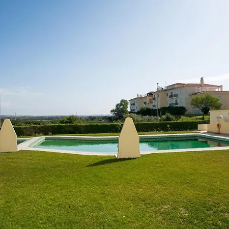 Two Bedroom Ground Floor Olhos De Agua *