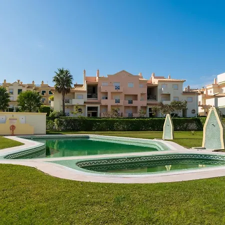 Two Bedroom Ground Floor Olhos De Agua Lejlighed