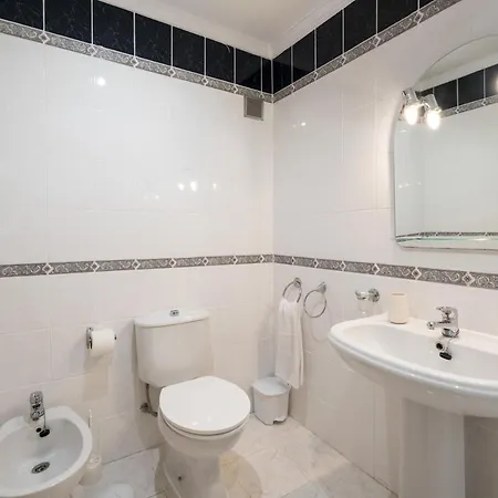 Two Bedroom Ground Floor Olhos De Agua Lejlighed