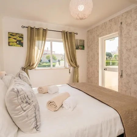 Two Bedroom Ground Floor Olhos De Agua Lejlighed Albufeira
