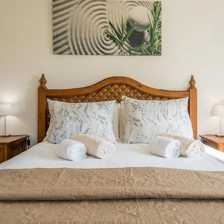 Two Bedroom Ground Floor Olhos De Agua *